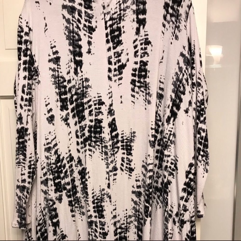 XL EUC Tie Dye Sarah